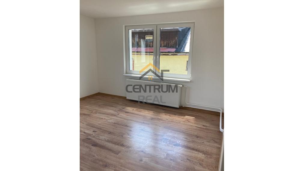 RODINNÝ DOM V MALEBNEJ OBCI LIPTOVSKÁ TEPLIČKA