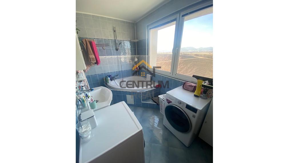 PREDAJ – slnečný 3-izbový byt v Poprade sídlisko JUH 3 s balkónom