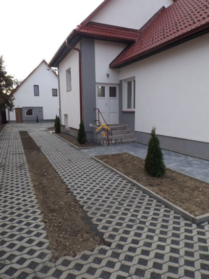 PREDAJ-RODINNÉ DOMY VAŽEC