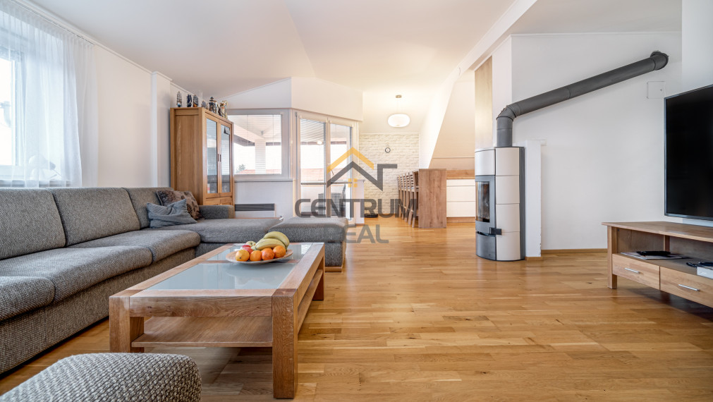 NA PREDAJ: Výnimočný byt priamo v centre SNV 160 m2