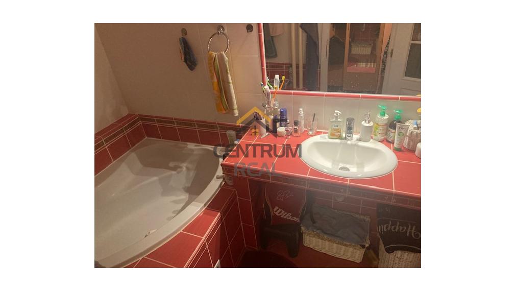 PREDANÉ 1-izbový byt s balkónom blízko centra v Poprade