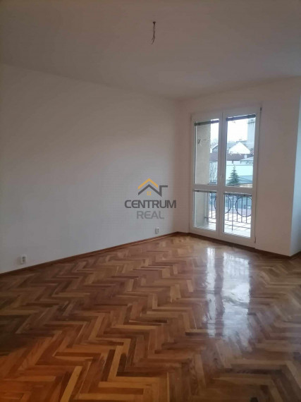 3 izbový slnečný tehlový  byt , Poprad Centrum  78 m2 + Garáž možnosť do prenájmu  -  REZERVOVANÉ