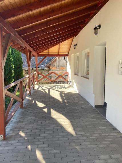 REZERVOVANÝ - BÝVANIE POD TATRAMI - SLNEČNÝ 2 - IZBOVÝ BYT S TERASOU V CENTRE NOVEJ LESNEJ