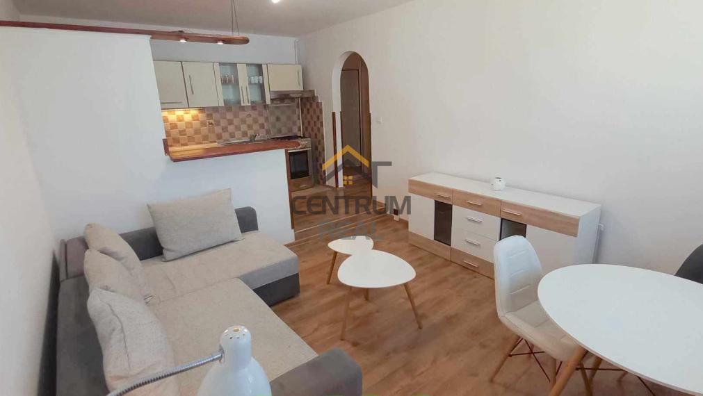 Exluzívne na predaj 1 izbový byt po úplnej rekonštrukcii v Levoči ( sidisko západ I)