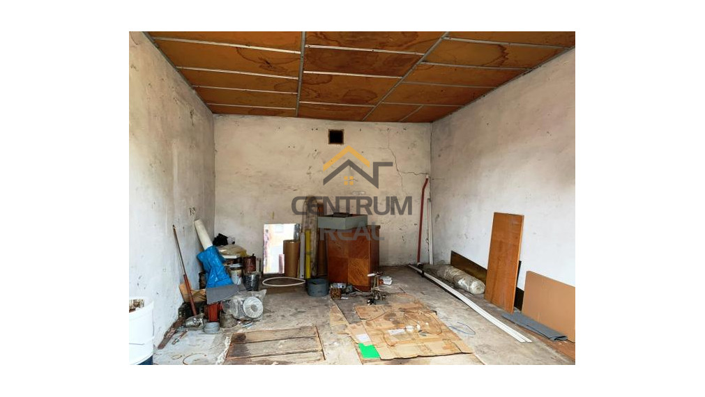 REZERVOVANÝ Baťovský rodinný poldom s garážou