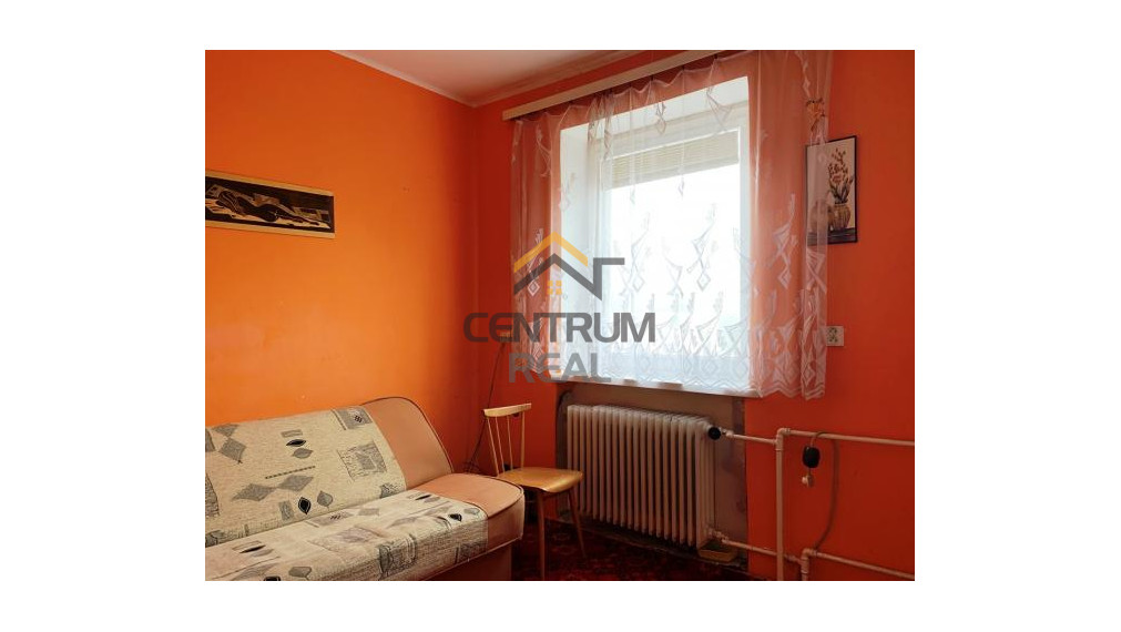 REZERVOVANÝ Baťovský rodinný poldom s garážou