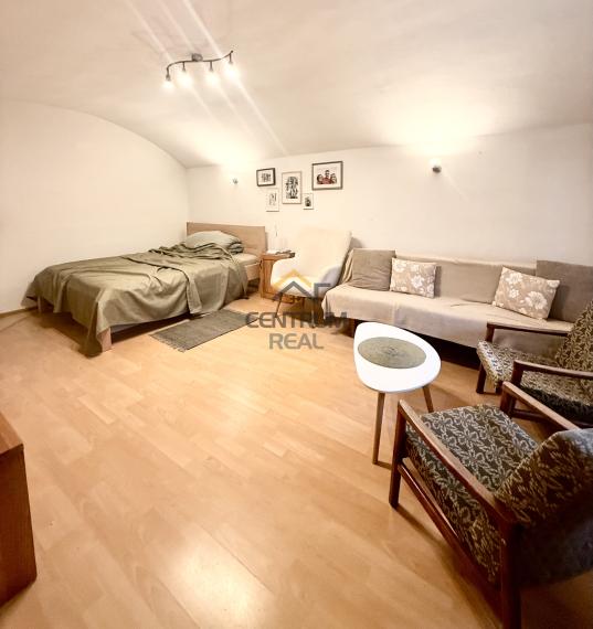 NA PREDAJ: 1- izbový byt v centre mesta Levoča - 53 m2