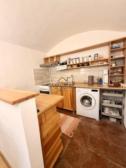 NA PREDAJ: 1- izbový byt v centre mesta Levoča - 53 m2