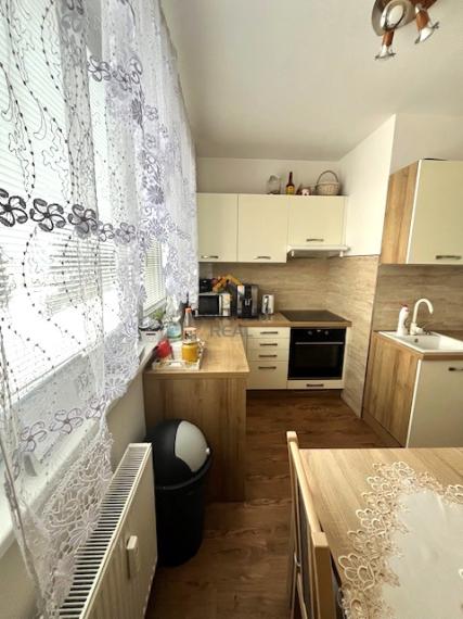 EXKLUZÍVNY PREDAJ – slnečný 3-izbový byt v Poprade po kompletnej rekonštrukcii s balkónom