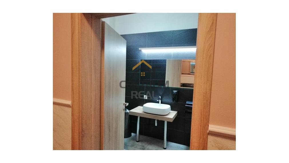 REPREZENTATÍVNY EVENTOVÝ PRIESTOR NA PRENÁJOM | KEŽMAROK | INVESTIČNÁ PRÍLEŽITOSŤ