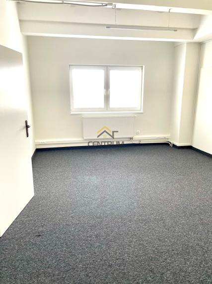 PRENÁJOM KANCELÁRSKYCH PRIESTOROV V BLÍZKOSTI CENTRA POPRAD