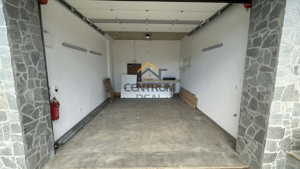 Priestranná garáž (27 m²) v Tatranskej Lomnici
