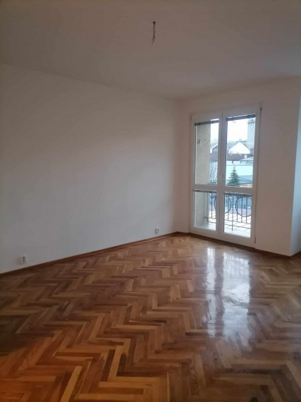 3 izbový slnečný tehlový  byt , Poprad Centrum  78 m2 + Garáž možnosť do prenájmu  -  REZERVOVANÉ