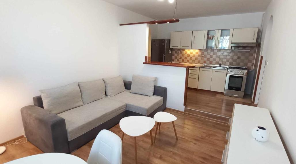 Exluzívne na predaj 1 izbový byt po úplnej rekonštrukcii v Levoči ( sidisko západ I)