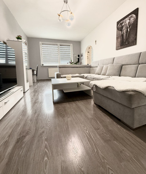 NA PREDAJ - 3-izbový byt priamo v meste  Levoča.