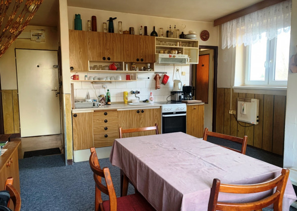 3-izbový byt s balkónom, krbom a parkovacím miestom Huncovce